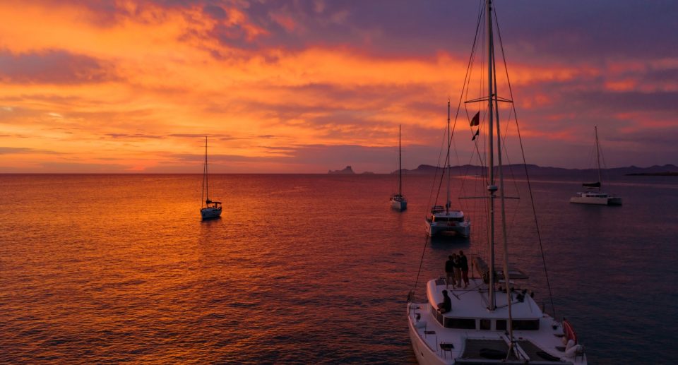 Panele słoneczne na jacht – co musisz o nich wiedzieć?